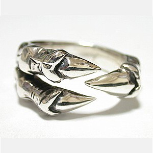 Хочу брутальное кольцо с драконом или когтями.