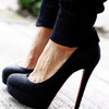 Black Pumps