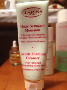 Clarins Gentle Foaming Cleanser Combination or Oily Skin Смягчающий и очищающий пенящийся крем с мякотью тамаринда и очищающими