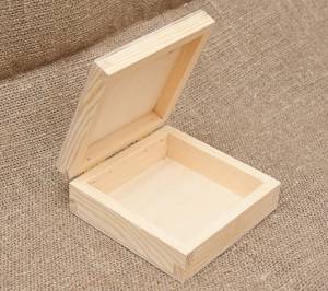 Шкатулка квадратная, 95х95х40мм