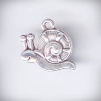 Металлическая подвеска Улитка