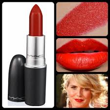 помада MAC Russian Red или Ruby Woo