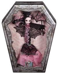 Draculaura collector doll