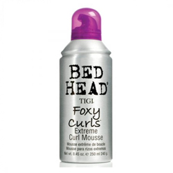 TIGI Bed Head Foxy Curls Extreme Curl Mousse - Мусс для создания эффекта вьющихся волос 250 мл