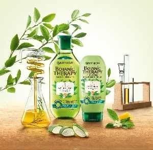 Попробвать линейку «Botanic therapy» от Garnier c чайным деревом, цветками апельсина и алоэ вера