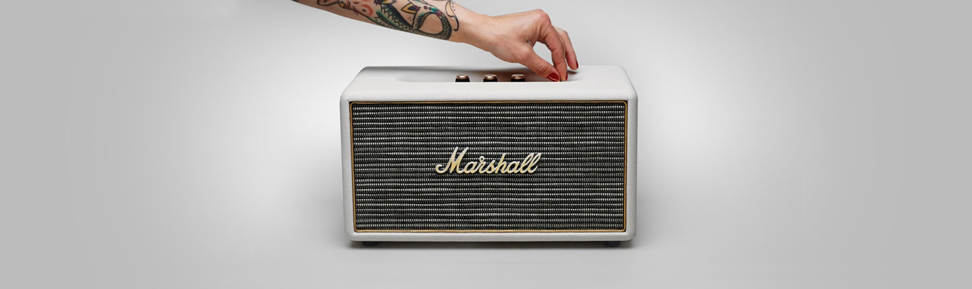 колонка marshall в интерьере