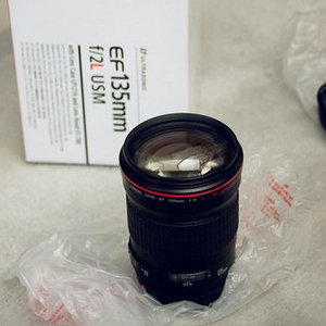 Canon EF 135mm f/2L USM