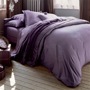 Pale purple bedlinen